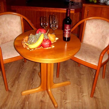 Hotel Nadikvari ティビリシ エクステリア 写真