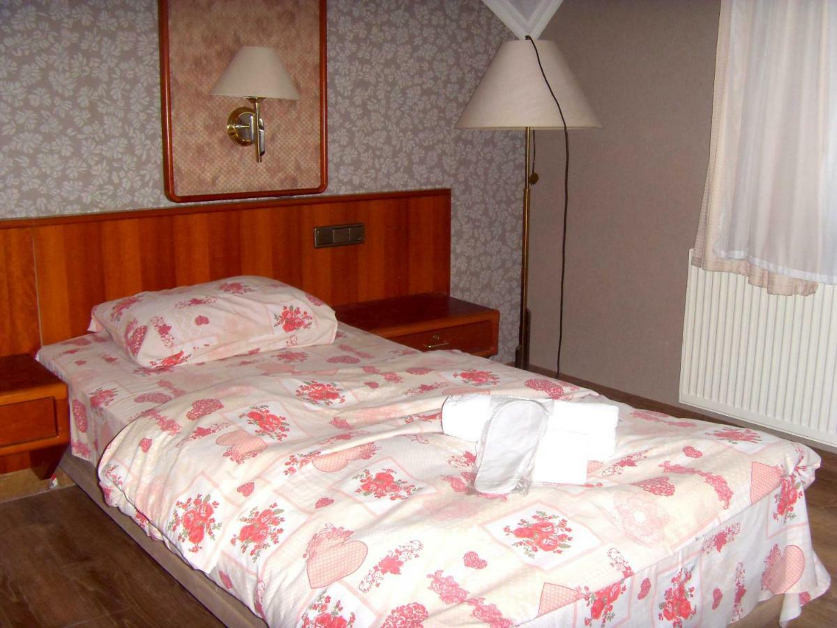 Hotel Nadikvari ティビリシ エクステリア 写真