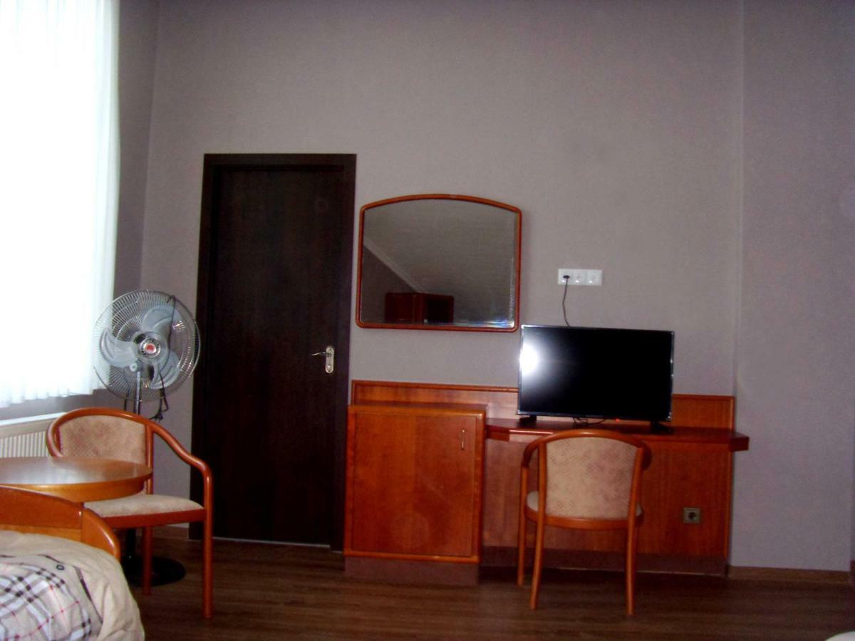 Hotel Nadikvari ティビリシ エクステリア 写真